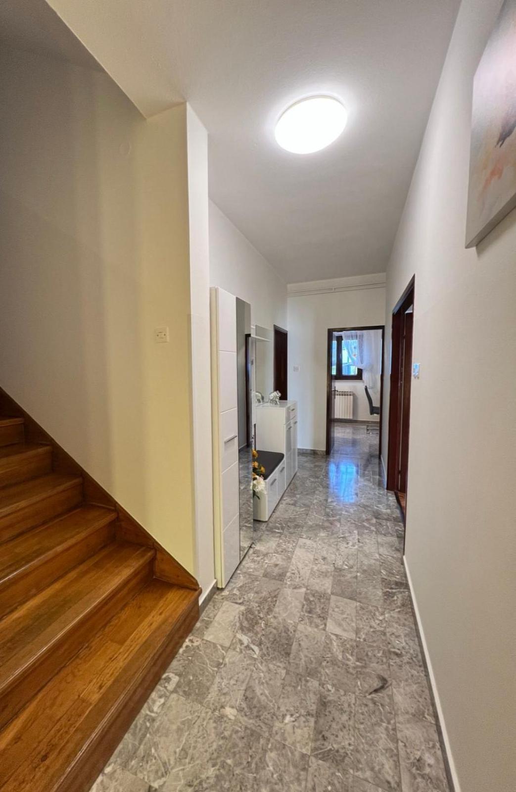 Apartment Tigo - 2 Bedrooms, 2 Bathrooms, Terrace And Big Garden Fazana Exterior photo